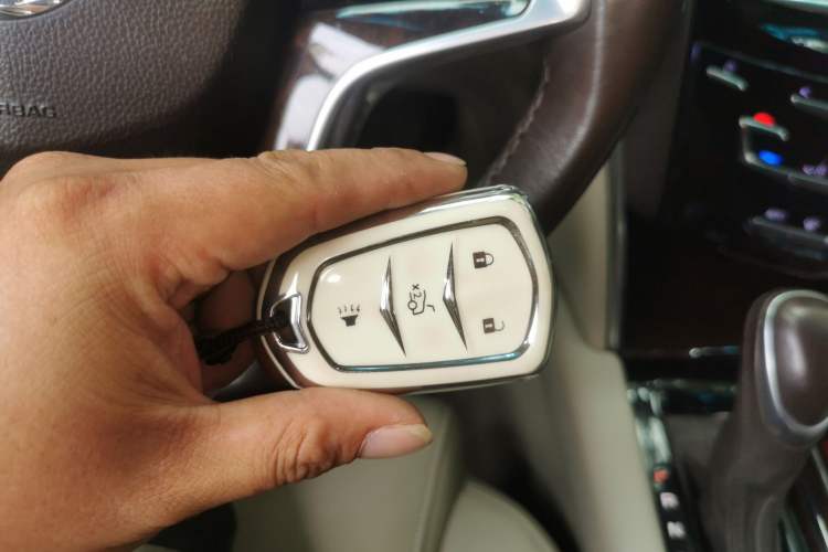 Used Cadillac XTS 2015 28T Comfort Model Vehicle Key
