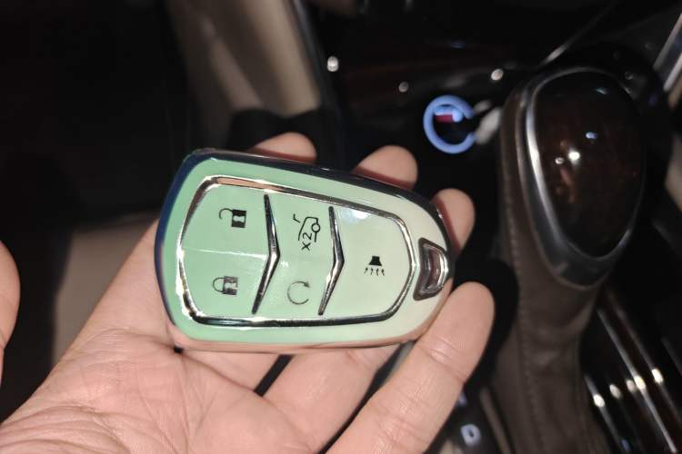 Used Cadillac XTS 2015 28T Elite Model Vehicle Key
