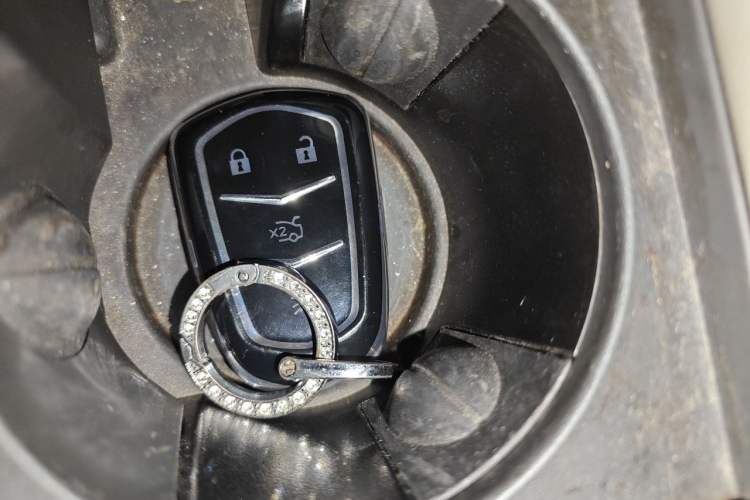 Used Cadillac XTS 2015 28T Comfort Model Vehicle Key