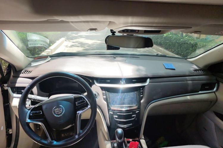 Used Cadillac XTS 2015 28T Comfort Model Center Console