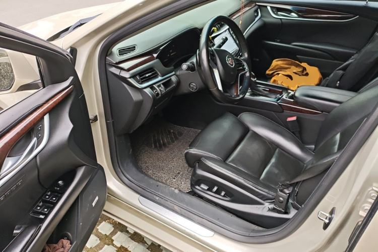 Used Cadillac XTS 2015 28T Luxury Model Driver Seat