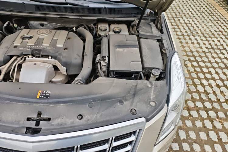 Used Cadillac XTS 2015 28T Luxury Model Engine Bay Left