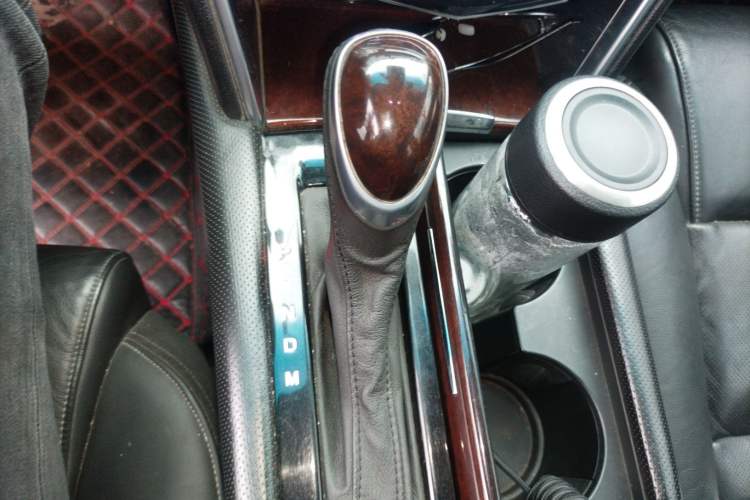 Used Cadillac XTS 2015 28T Luxury Model Gear Lever