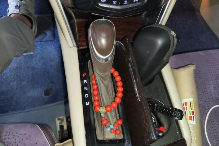 Used Cadillac XTS 2015 28T Comfort Model Gear Lever