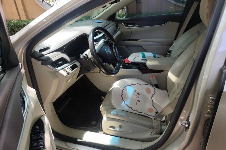 Used Cadillac XTS 2015 28T Comfort Model Left Front Seat