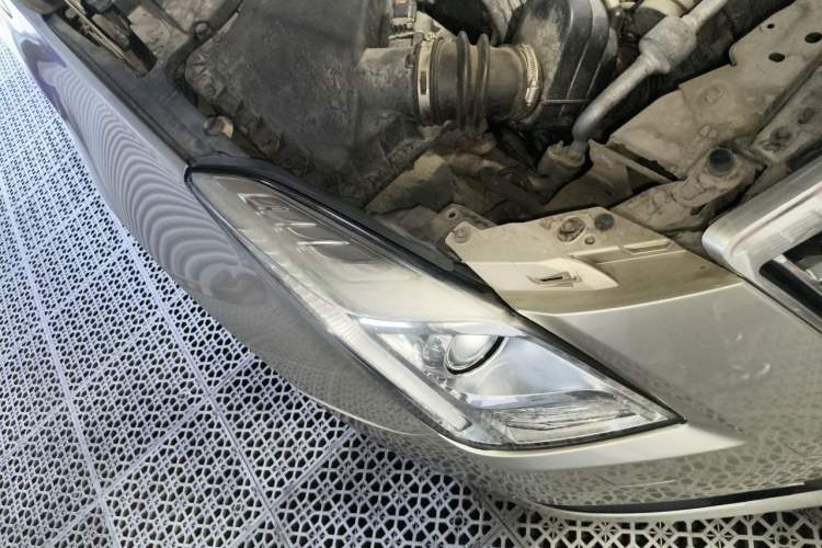 Used Cadillac XTS 2015 28T Comfort Model Right Front Headlight