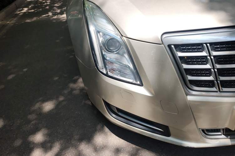 Used Cadillac XTS 2015 28T Comfort Model Right Front Headlight