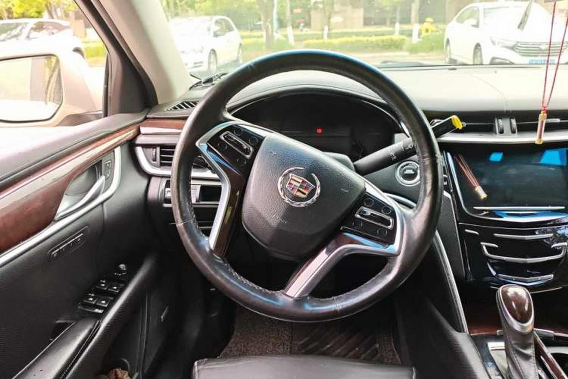 Used Cadillac XTS 2015 28T Luxury Model Steering Wheel