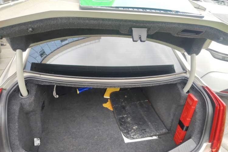 Used Cadillac XTS 2015 28T Comfort Model Trunk