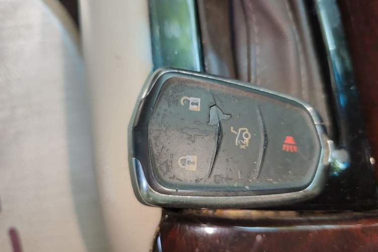 Used Cadillac XTS 2015 28T Comfort Model Vehicle Key