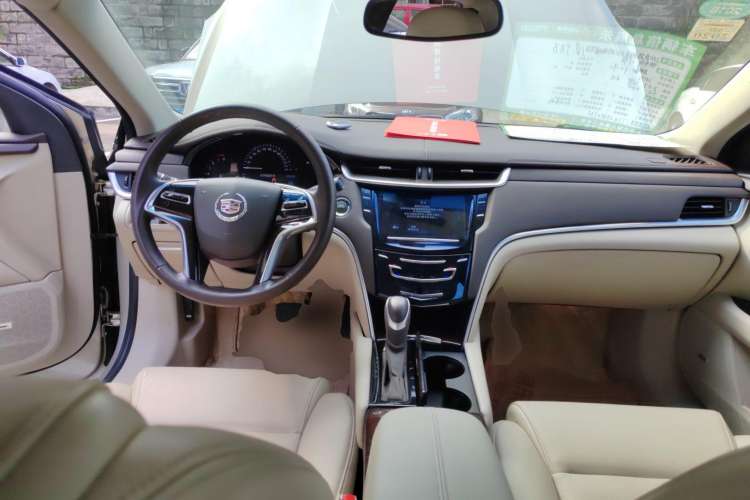 Used Cadillac XTS 2015 28T Comfort Model Center Console