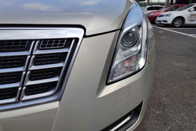 Used Cadillac XTS 2015 28T Comfort Model Left Front Headlight