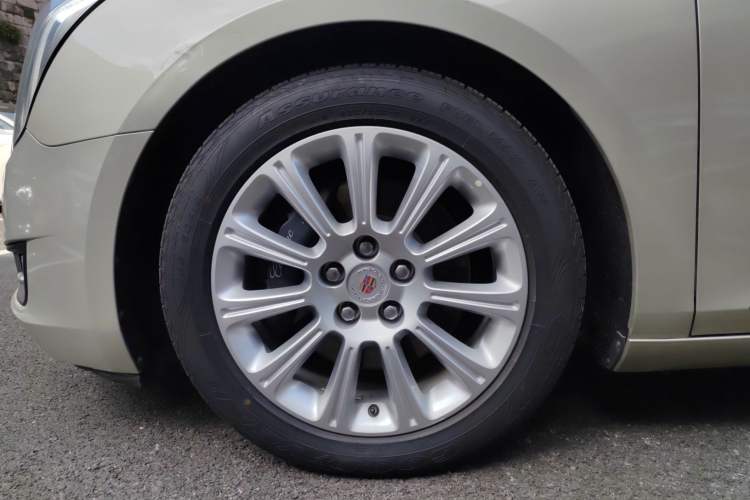 Used Cadillac XTS 2015 28T Comfort Model Left Front Wheel Hub