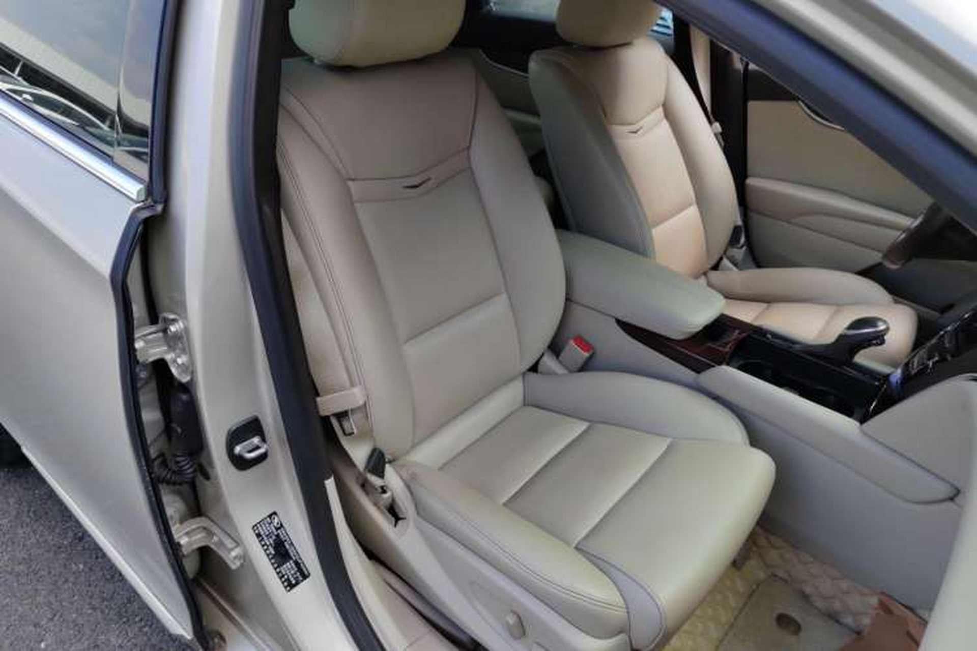 Used Cadillac XTS 2015 28T Comfort Model Right Front Seat