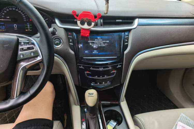 Used Cadillac XTS 2015 28T Comfort Model Audio And AC Panel