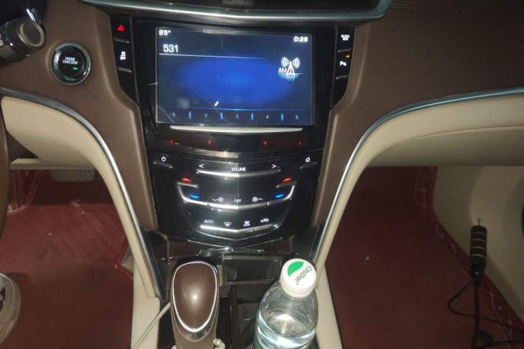 Used Cadillac XTS 2015 28T Comfort Model Audio And AC Panel