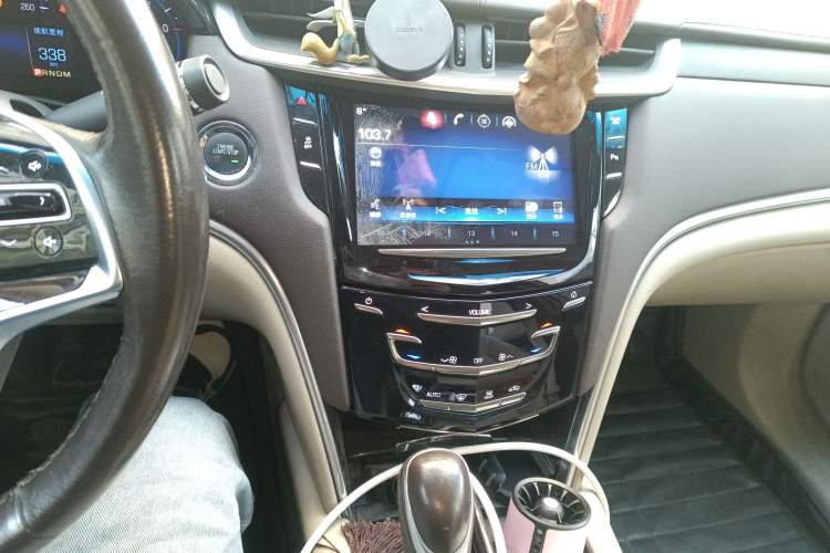 Used Cadillac XTS 2015 28T Comfort Model Audio And AC Panel