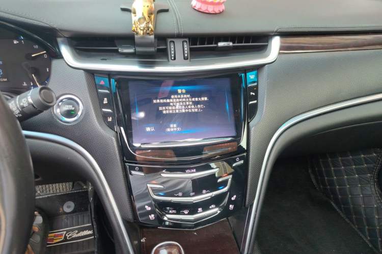 Used Cadillac XTS 2015 28T Luxury Model Audio And AC Panel