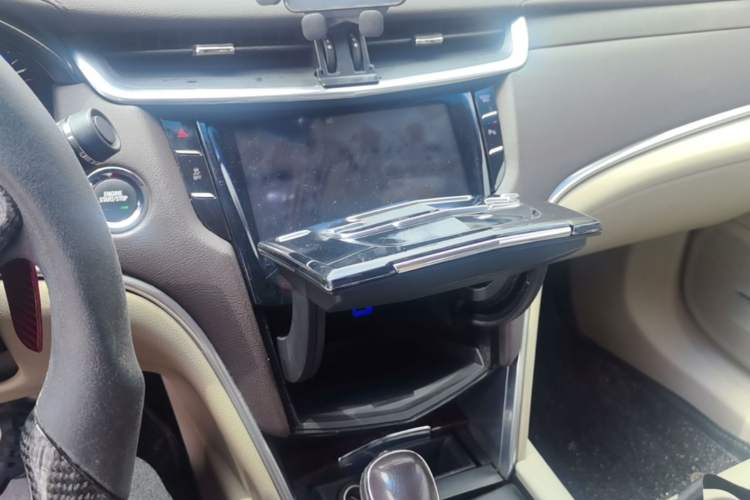 Used Cadillac XTS 2015 28T Comfort Model Audio And AC Panel
