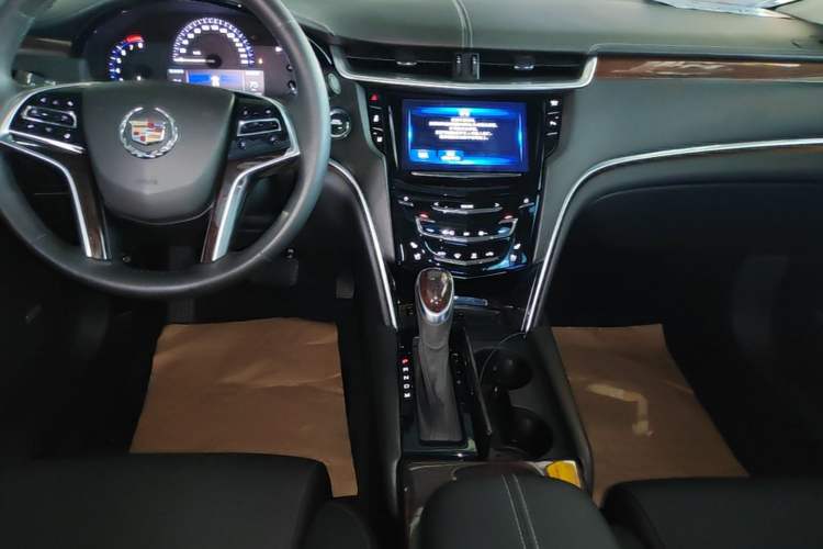 Used Cadillac XTS 2015 28T Luxury Model Audio And AC Panel