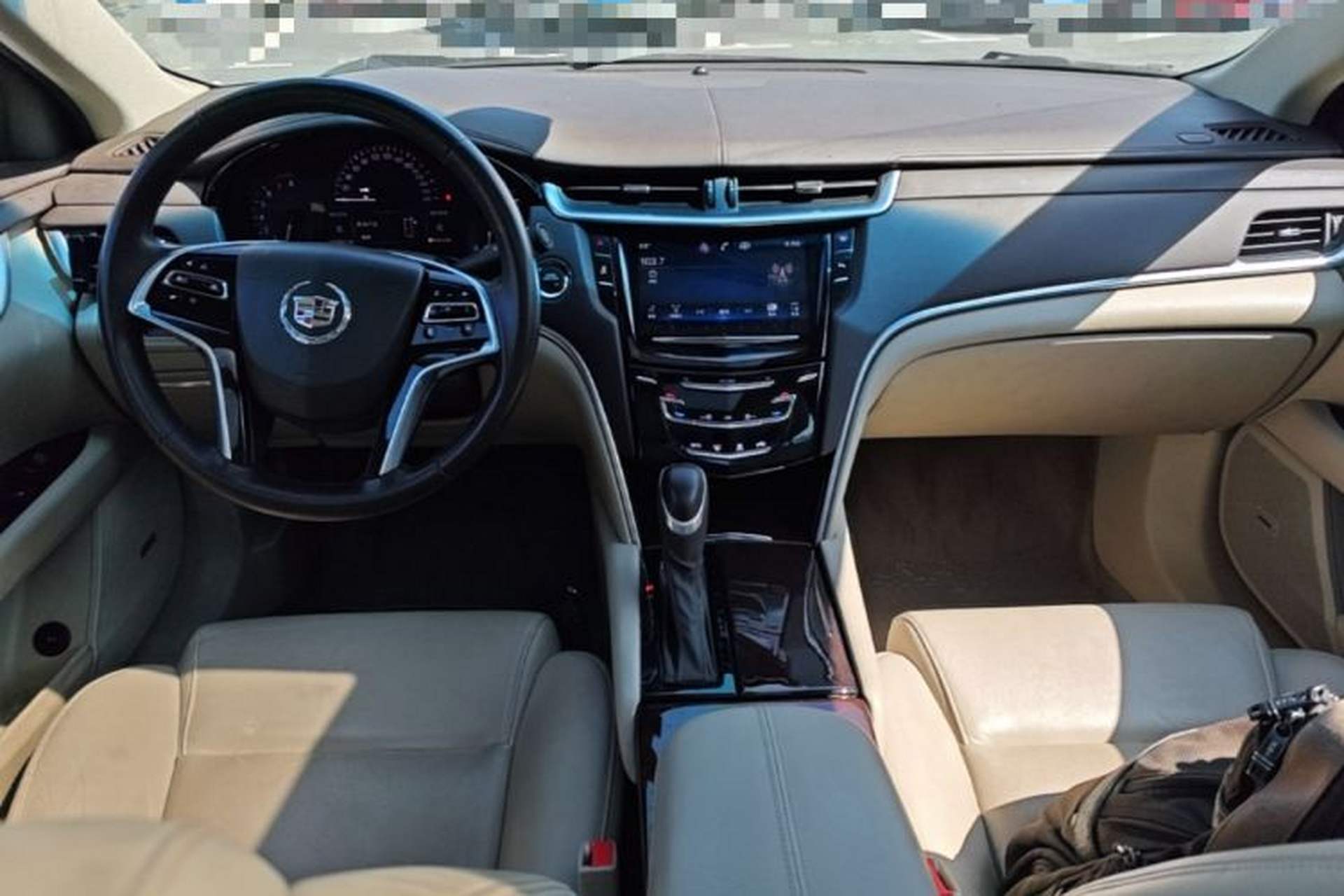 Used Cadillac XTS 2015 28T Comfort Model Center Console