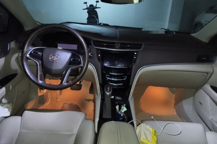 Used Cadillac XTS 2015 28T Comfort Model Center Console