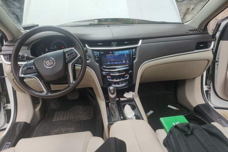 Used Cadillac XTS 2015 28T Comfort Model Center Console