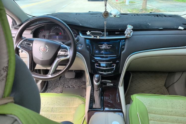 Used Cadillac XTS 2015 28T Comfort Model Center Console