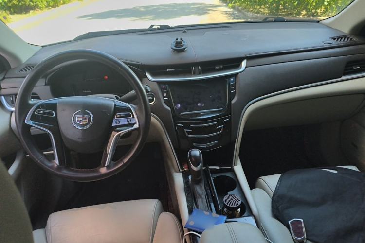Used Cadillac XTS 2015 28T Comfort Model Center Console