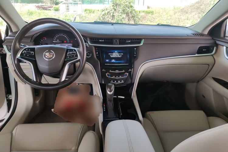 Used Cadillac XTS 2015 28T Comfort Model Center Console