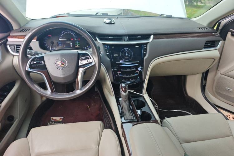 Used Cadillac XTS 2015 28T Elite Model Center Console