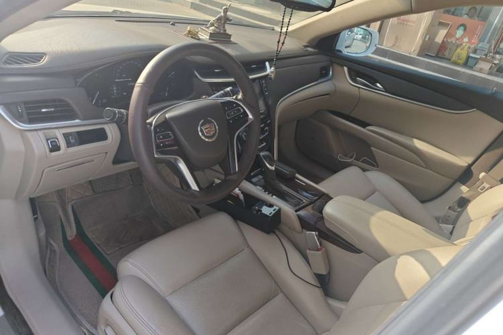 Used Cadillac XTS 2015 28T Comfort Model Center Console