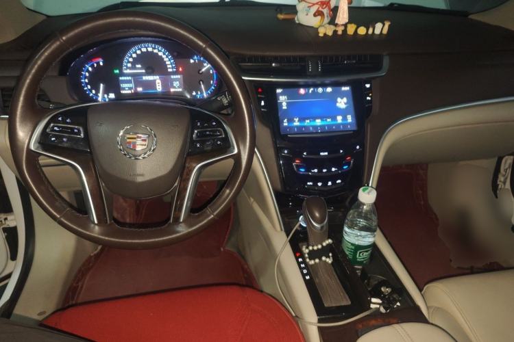 Used Cadillac XTS 2015 28T Comfort Model Center Console