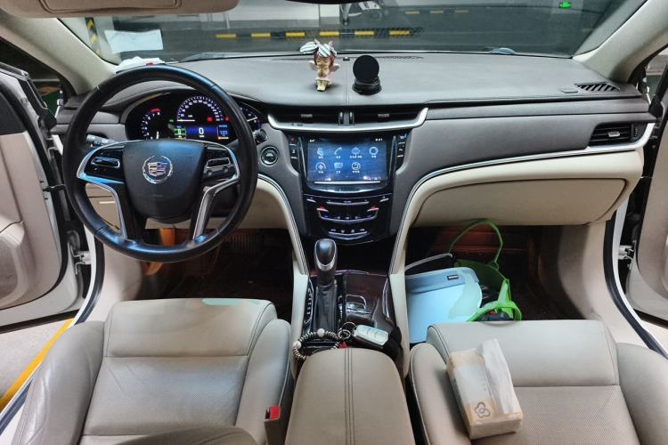 Used Cadillac XTS 2015 28T Comfort Model Center Console