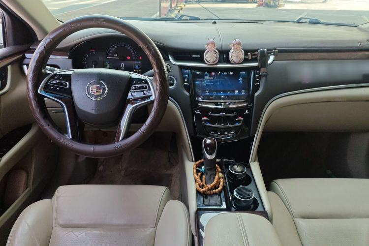 Used Cadillac XTS 2015 28T Elite Model Center Console