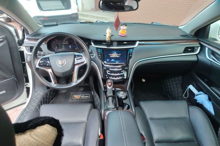 Used Cadillac XTS 2015 28T Luxury Model Center Console