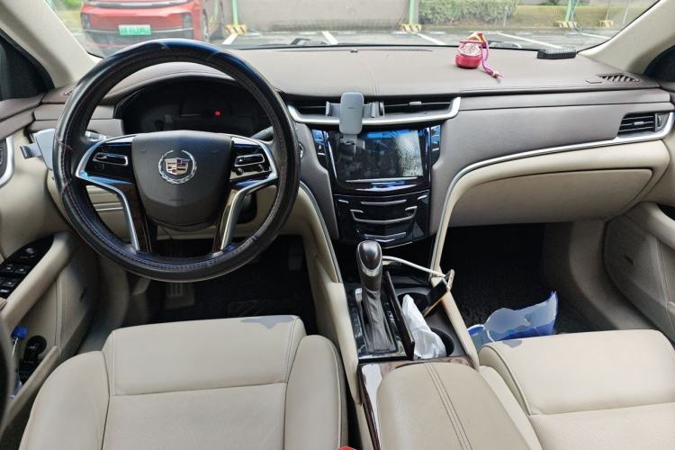 Used Cadillac XTS 2015 28T Comfort Model Center Console