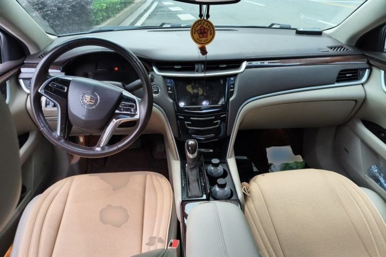 Used Cadillac XTS 2015 28T Elite Model Center Console
