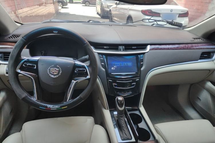 Used Cadillac XTS 2015 28T Elite Model Center Console