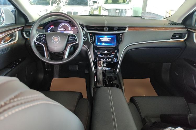 Used Cadillac XTS 2015 28T Luxury Model Center Console