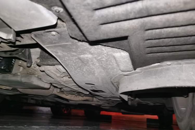 Used Cadillac XTS 2015 28T Comfort Model Chassis Front Left