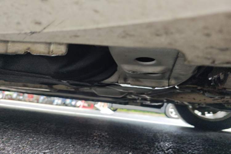 Used Cadillac XTS 2015 28T Comfort Model Chassis Front Right