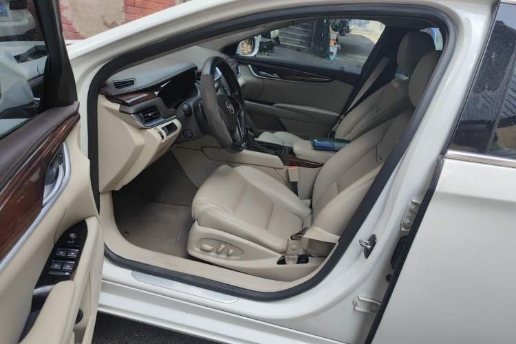 Used Cadillac XTS 2015 28T Elite Model Driver Seat