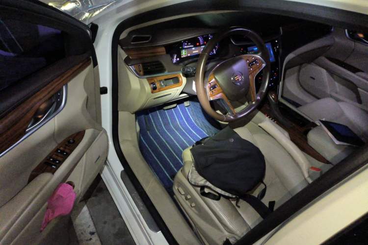 Used Cadillac XTS 2015 28T Elite Model Driver Seat