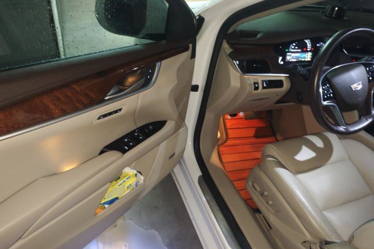 Used Cadillac XTS 2015 28T Luxury Model Driver Seat