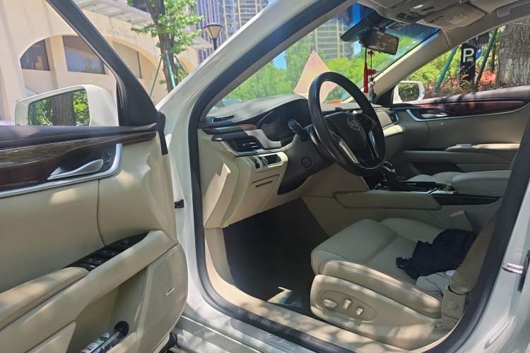 Used Cadillac XTS 2015 28T Elite Model Driver Seat
