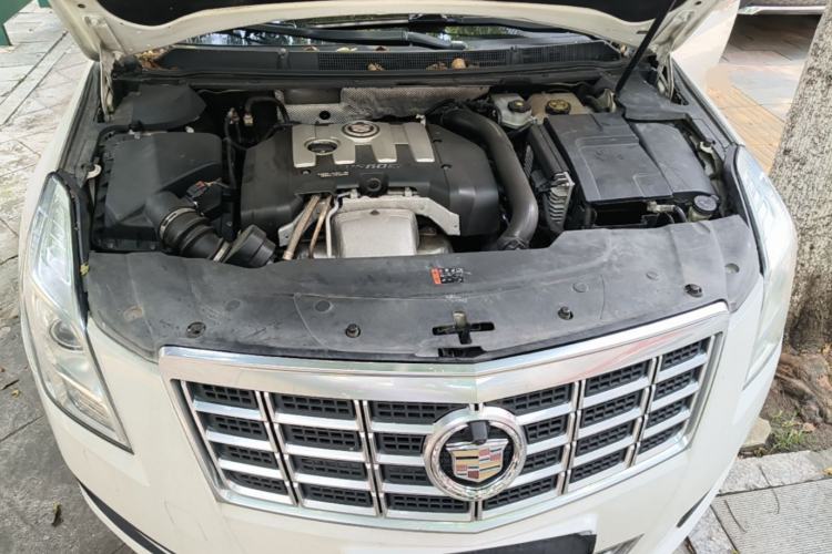 Used Cadillac XTS 2015 28T Comfort Model Engine Bay