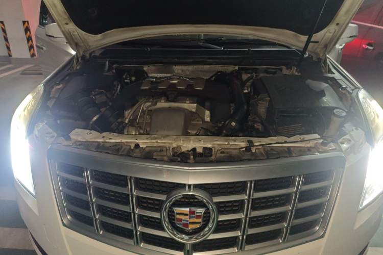 Used Cadillac XTS 2015 28T Comfort Model Engine Bay