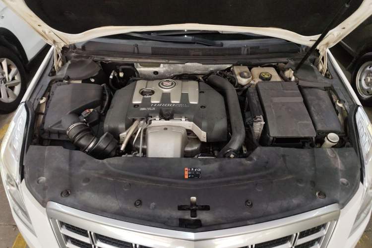 Used Cadillac XTS 2015 28T Comfort Model Engine Bay