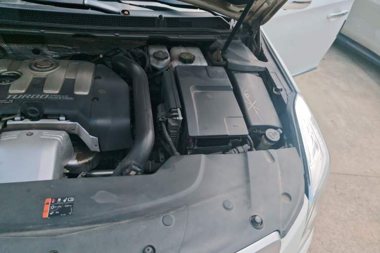 Used Cadillac XTS 2015 28T Comfort Model Engine Bay Left